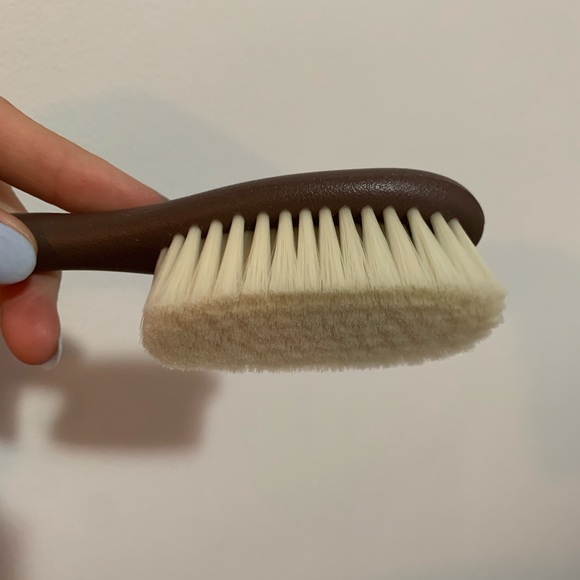 BRAND NEW Aveda Facial Dry Brush - Picture 1 of 6